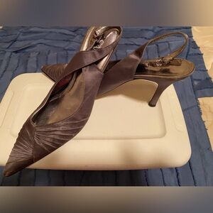 Gray Satin pumps
